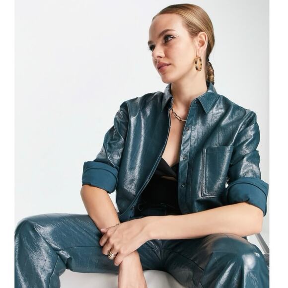 4th & Reckless Oversized Leather Look Embossed Teal Button Down Shirt Size Small - Picture 1 of 10